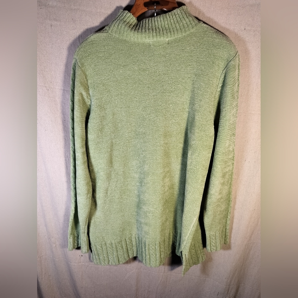 Vintage Woman's long green large Yarn Works sweater Irish knotwork design NICE! - Picture 4 of 7